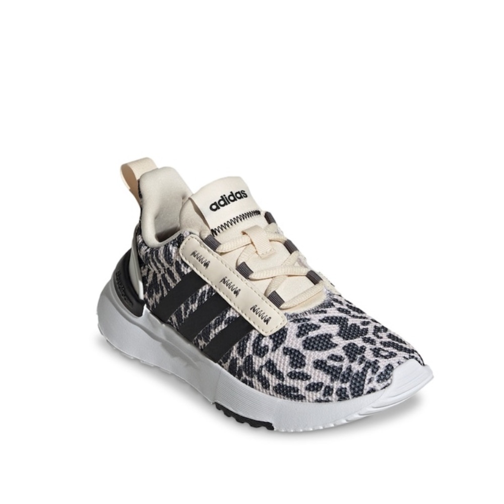 Adidas Racer TR21